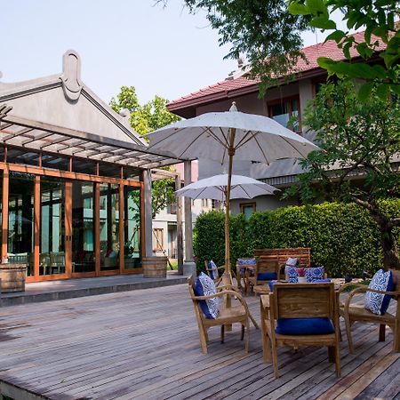 Chu Hotel Chiang Mai Exterior photo