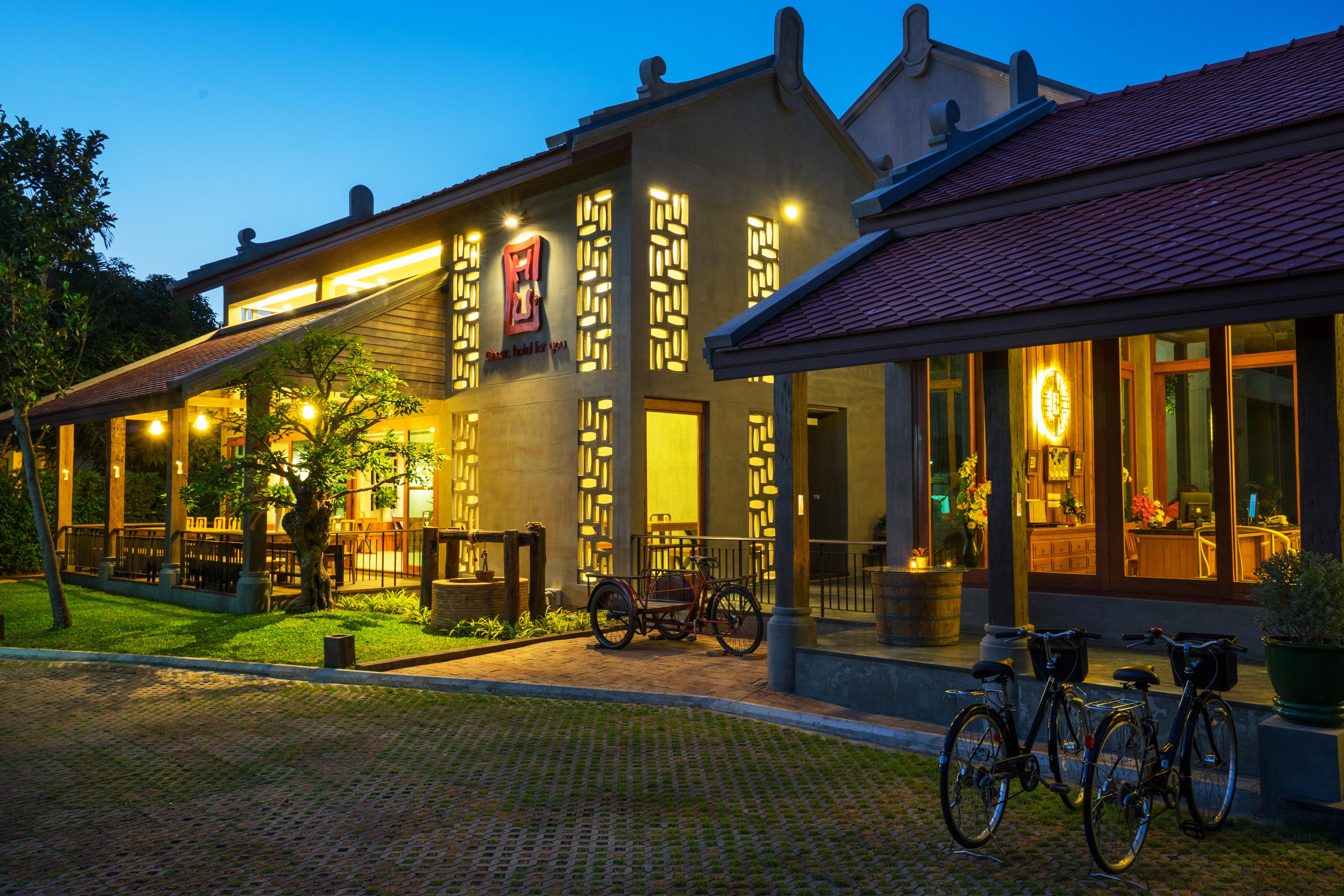 Chu Hotel Chiang Mai Exterior photo