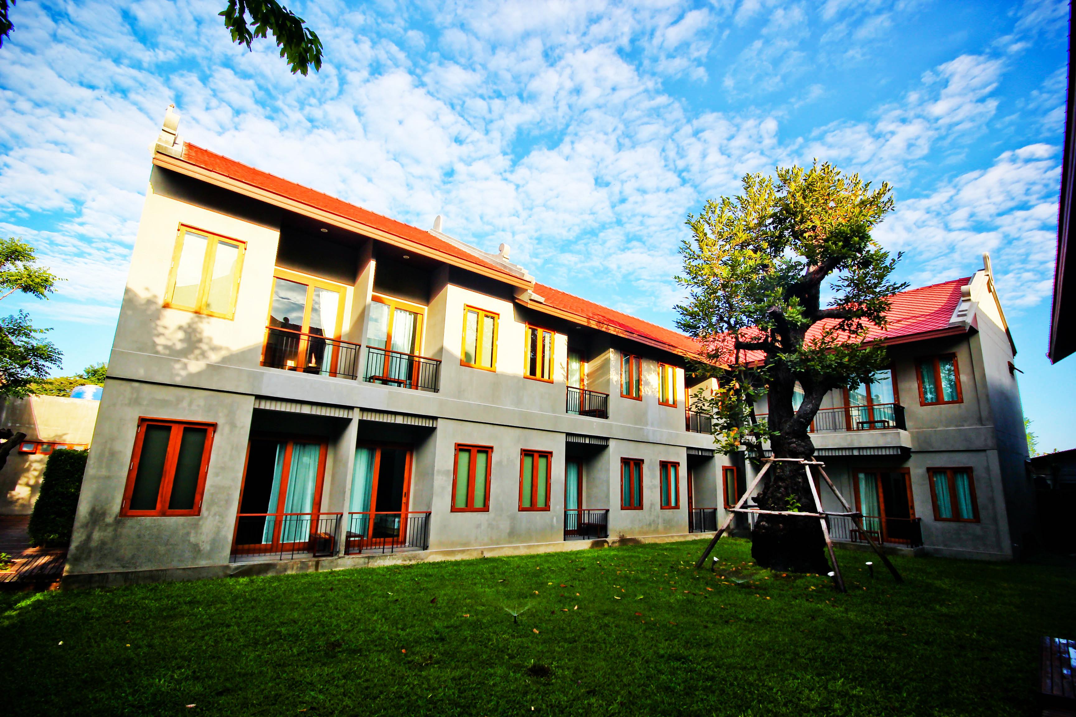 Chu Hotel Chiang Mai Exterior photo