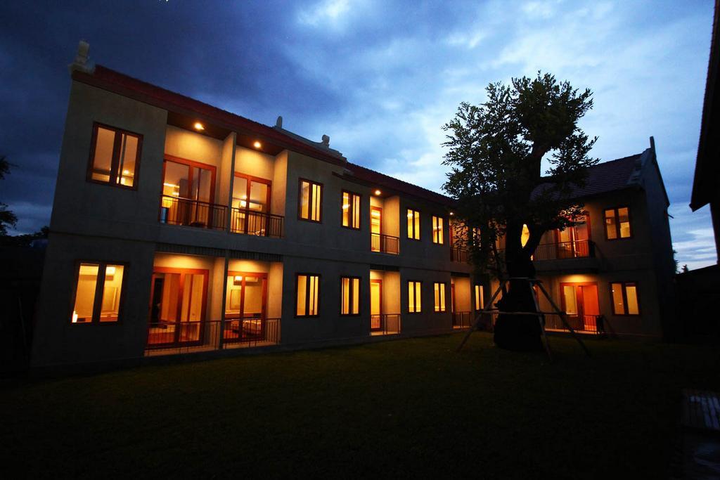 Chu Hotel Chiang Mai Exterior photo