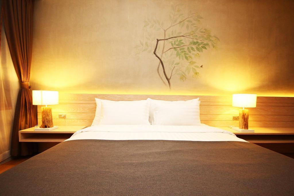 Chu Hotel Chiang Mai Exterior photo