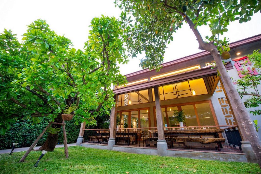 Chu Hotel Chiang Mai Exterior photo