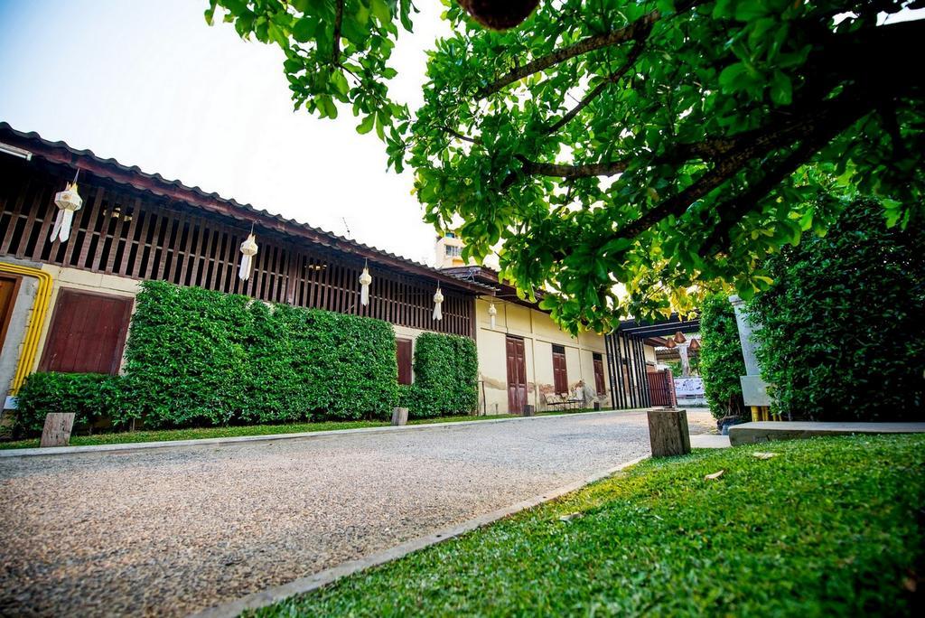 Chu Hotel Chiang Mai Exterior photo