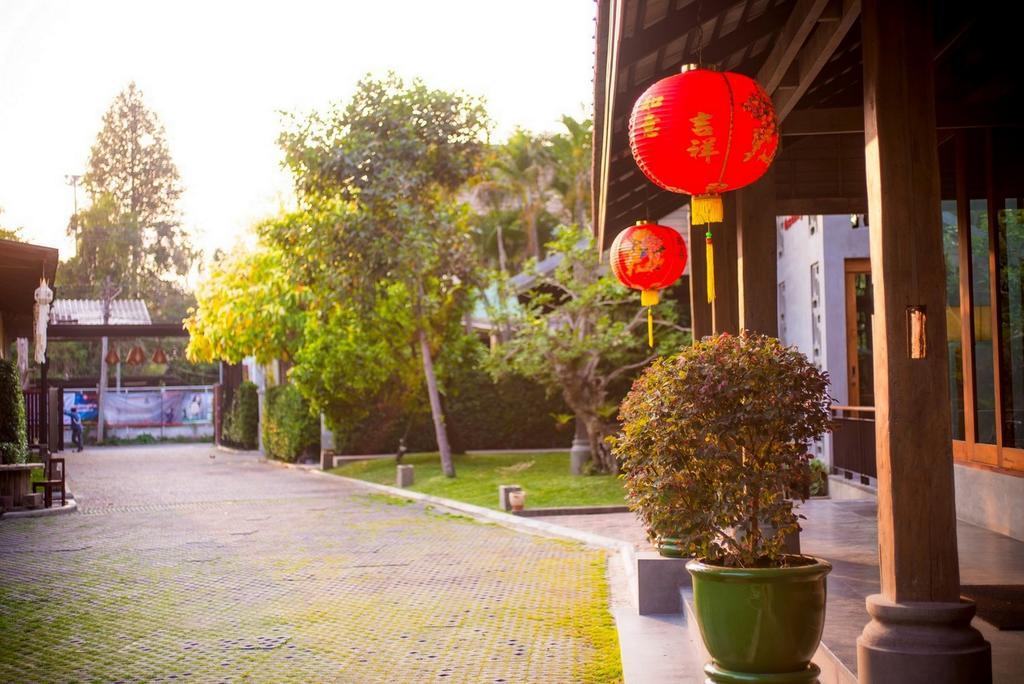 Chu Hotel Chiang Mai Exterior photo